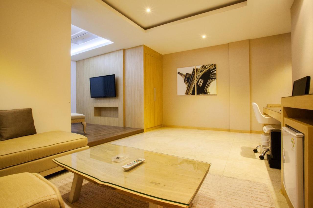 Suwon Reve Hotel Eksteriør billede